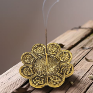 Brûleur d'encens, richement décoré des 8 symboles bouddhistes bienfaisants